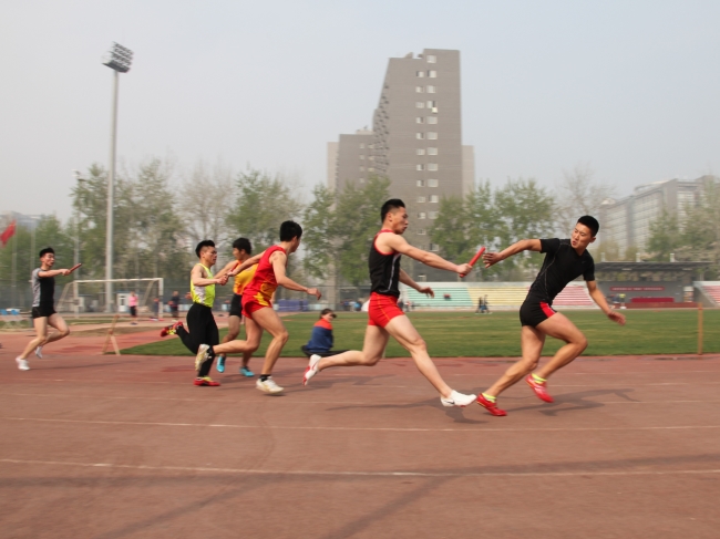 接力赛--李新龙_副本.jpg 接力赛--李新龙_副本.jpg